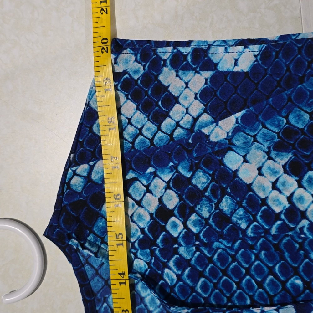 Worthington Blue Pattern Blouse Size Medium - Picture 10 of 12